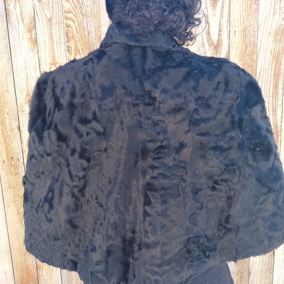 Gorgeous vintage black fur stole! - Picture 5 of 8